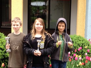 Erfolgreiches Trio: Paul (2. Platz U10), Xenia (beste Mädchen U12) und Clemens!